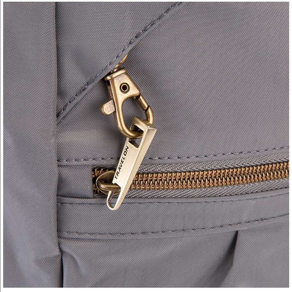 Travelon anti-theft slim backpack - Picture 4 of 8